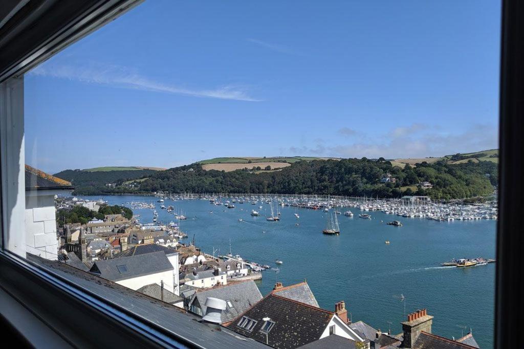 Villa Out To Sea - Stunning Views, Elevated Position With Onsite Parking à Dartmouth Extérieur photo